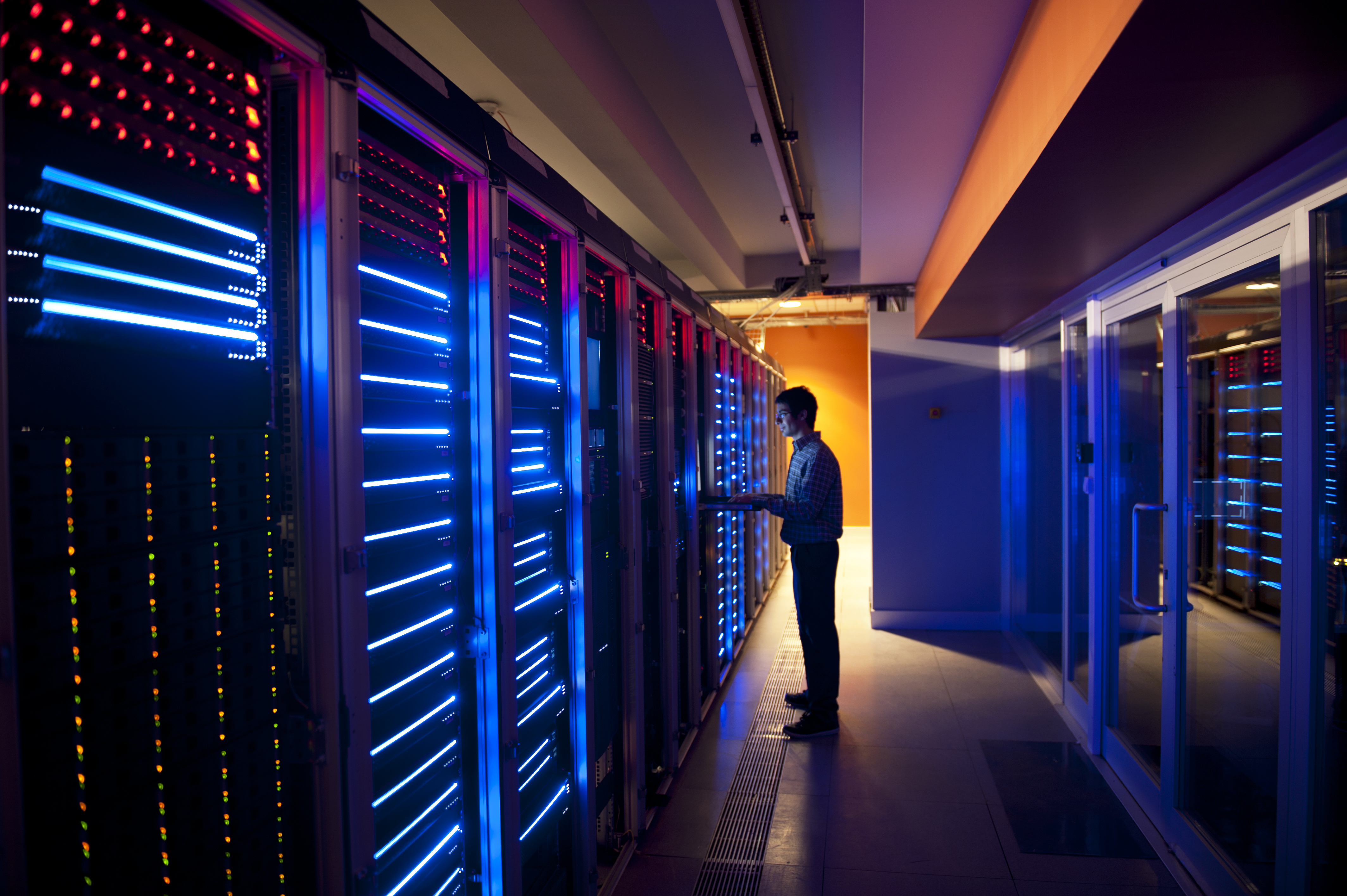 1. Hero banner Cloud Platform.jpg